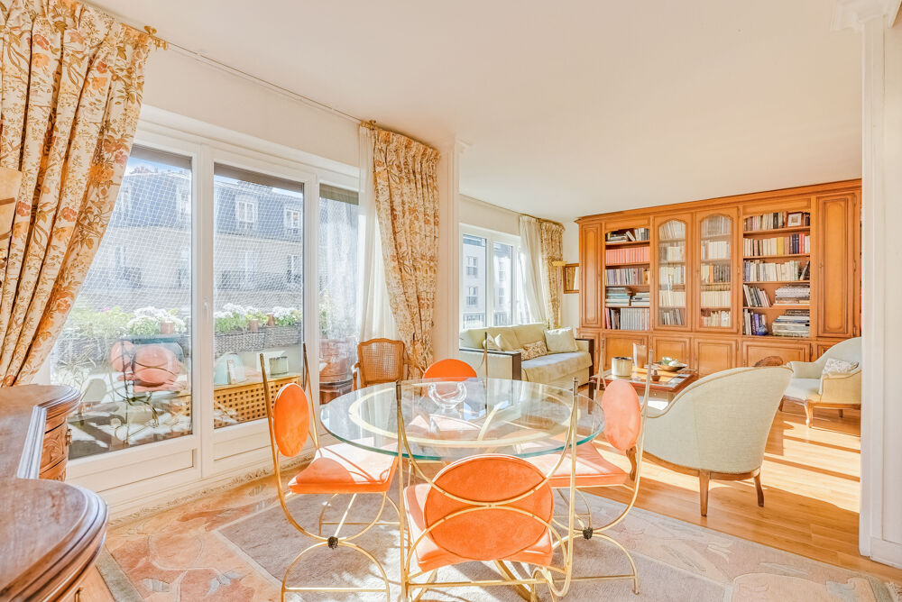 Vente Appartement Métro Boucicaut 4P 80m² traversant 5e ét. séjour sud, balcon Paris 15