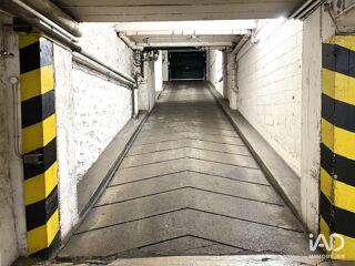  Parking / Garage à louer 11 m²