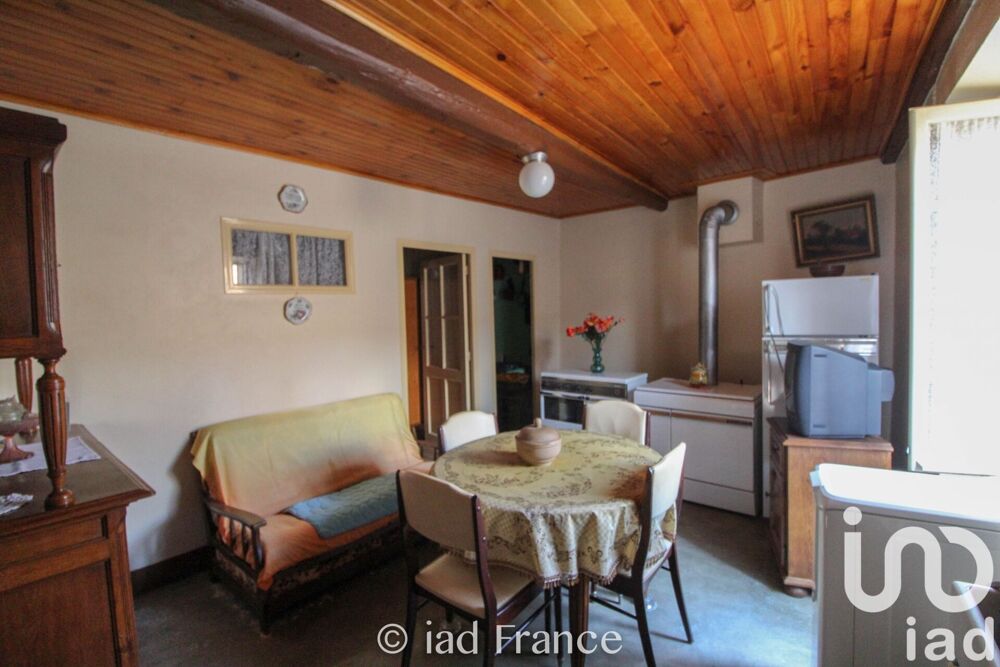 Vente Maison Vente Maison de village 7 pièces Saint-julien-de-peyrolas