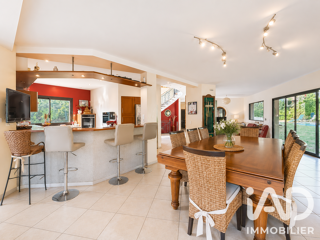 Maison à vendre 9 pièces 243 m²