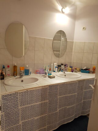  Appartement à louer 3 pièces 64 m²