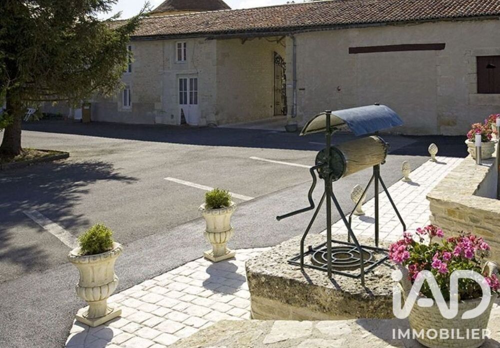 à vendre  Maison Vendeuvre-du-Poitou (86380)