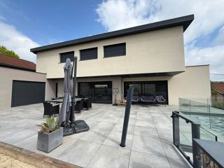  Maison � vendre 6 pi�ces 218 m�