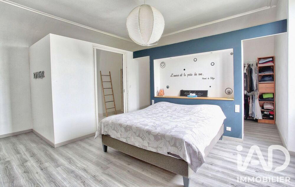 à vendre  Maison Vendeuvre-du-Poitou (86380)