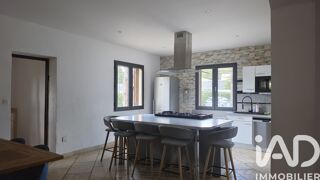  Maison à louer 6 pièces 191 m²