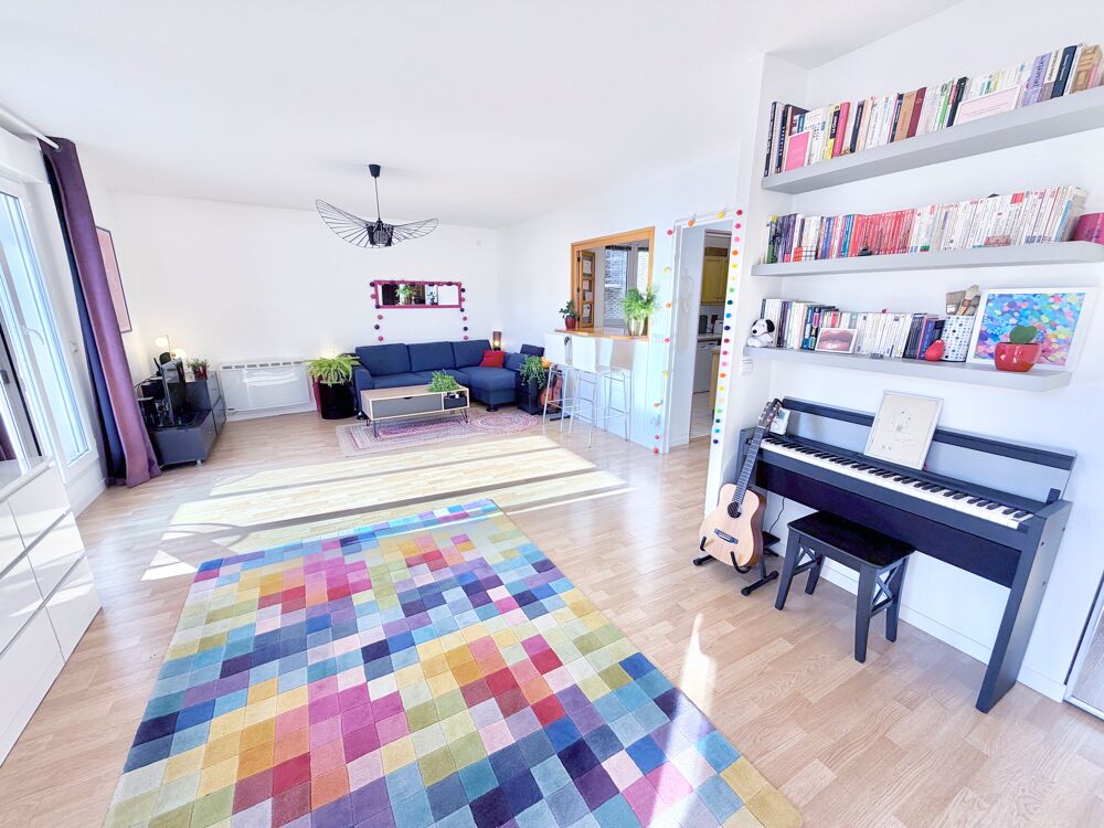 Vente Appartement Appartement 3 pièces avec deux balcons cave et parking Paris 20