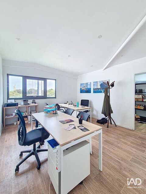   Location - 30 m² 