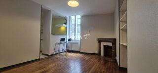  Appartement à louer 2 pièces 33 m²