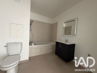  Appartement à louer 3 pièces 79 m²