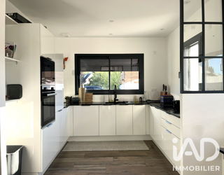  Maison à louer 6 pièces 208 m²
