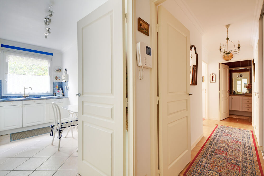 Vente Appartement 3 pièces 65 m² plein sud, balcon, box et cave, sans travaux La garenne colombes