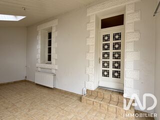 Vente Maison Vente Maison traditionnelle 4 pièces Fontenay-le-comte