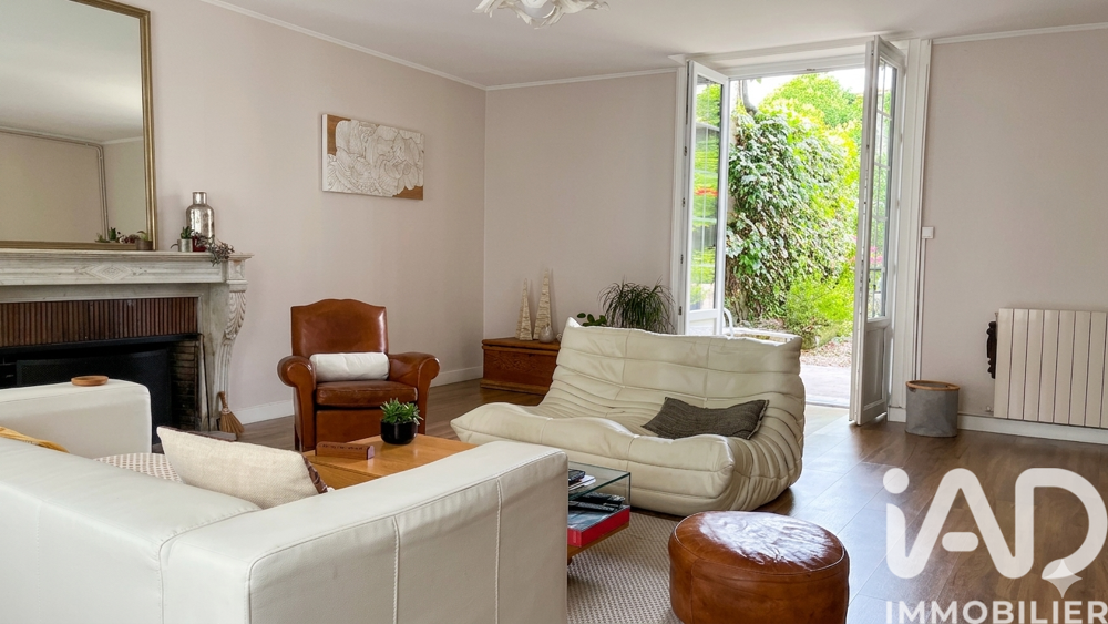 vente Maison - 7 pièce(s) - 260 m² Jarnac (16200)
