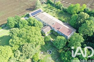  Maison à vendre 15 + pièces 888 m²