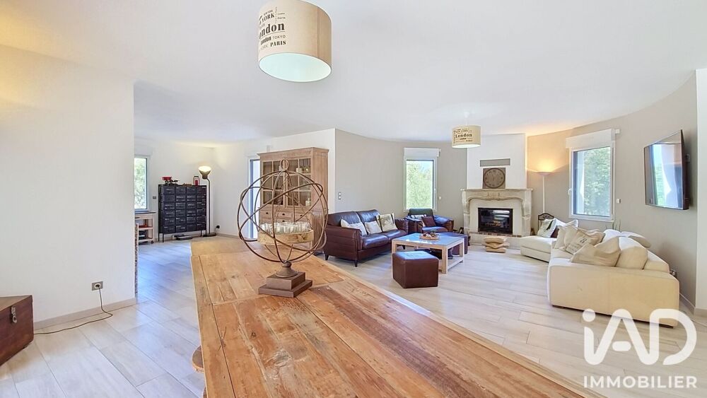 à vendre  Maison Venasque (84210)