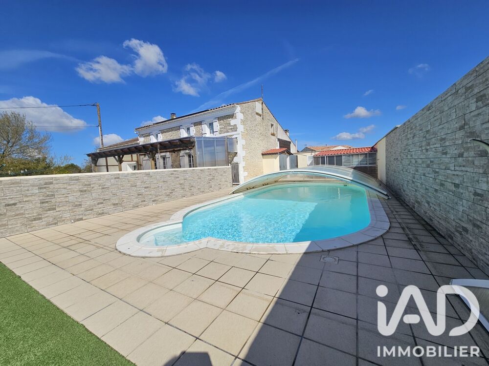 Vente Maison Vente Maison de village 6 pièces Corme-Écluse
