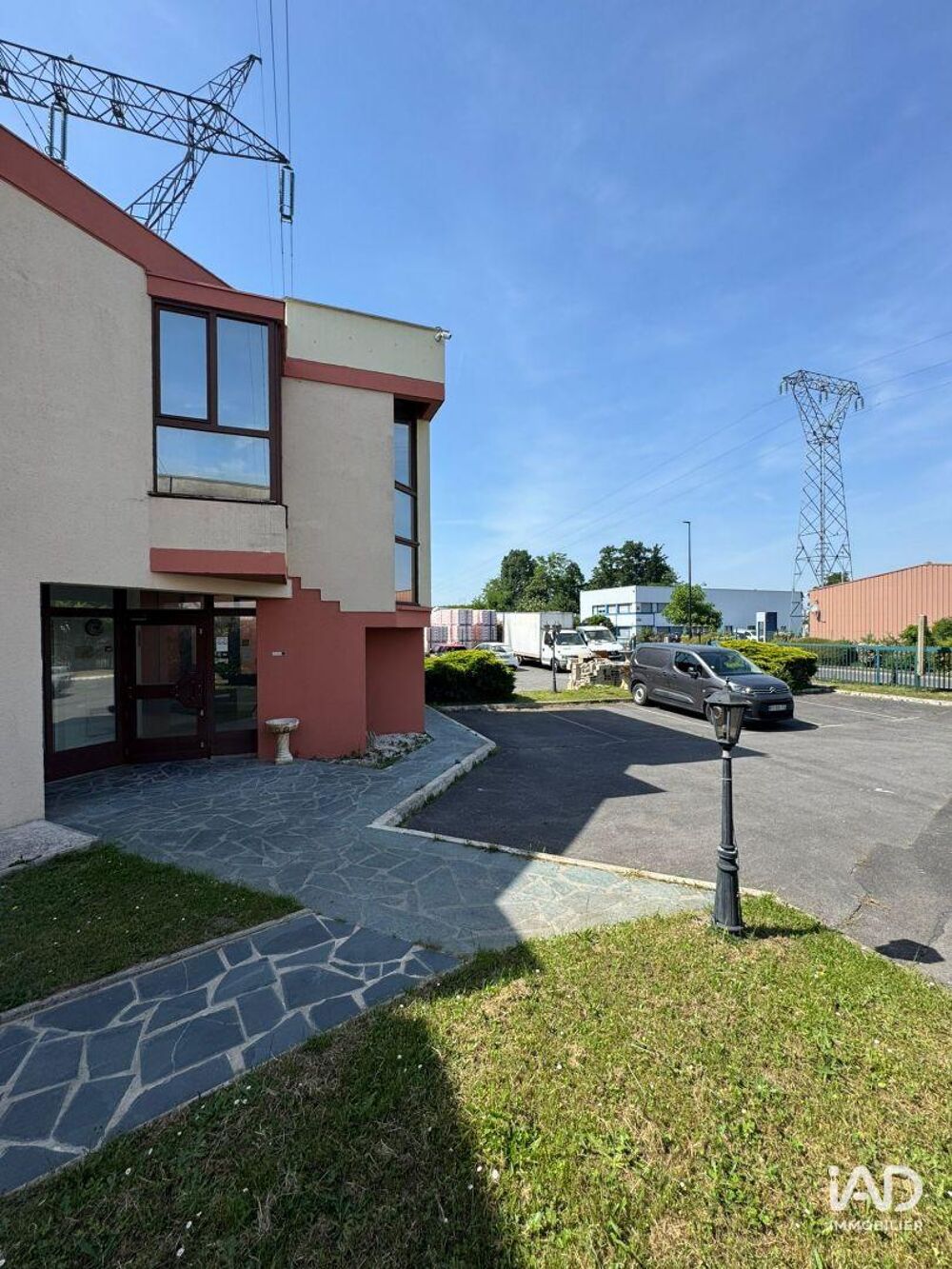 Location Atelier 80 m&sup2;