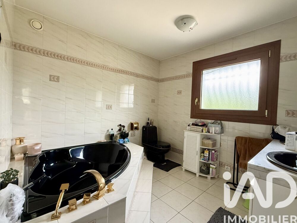 à vendre  Maison Ornex (01210)