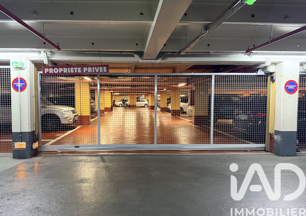 Vente Parking/Garage Vente Parking 11 m&sup2; Paris 8