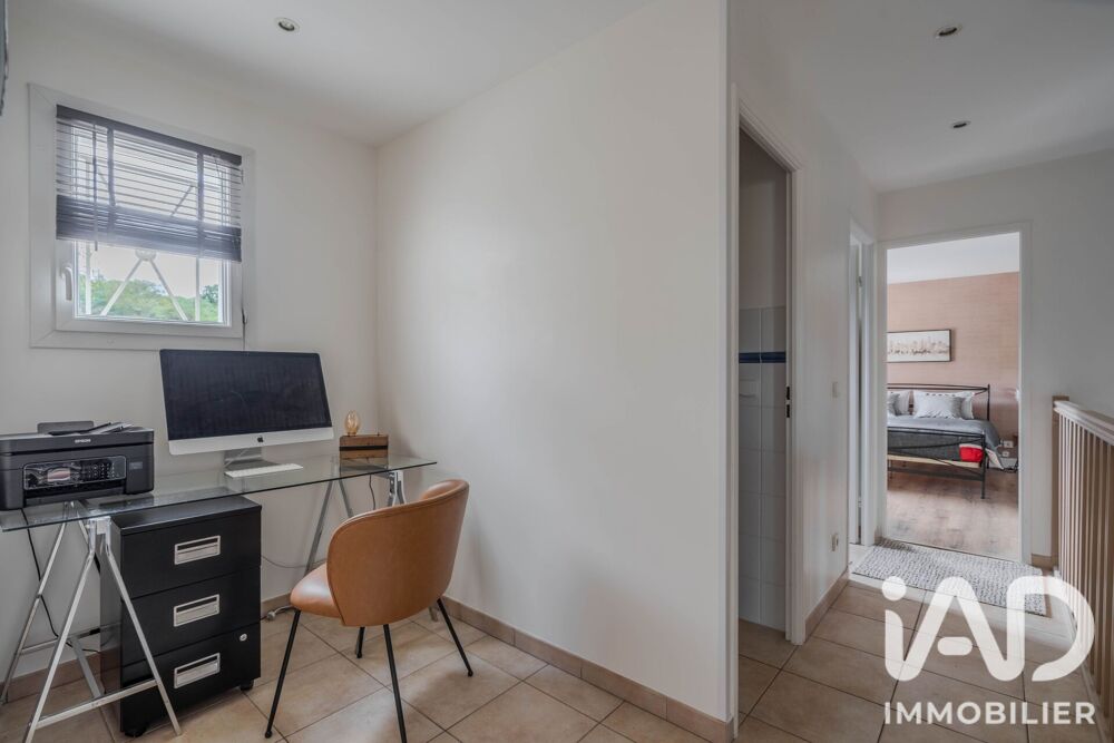 à vendre  Maison Magny-le-Hongre (77700)