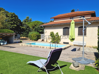  Maison à louer 7 pièces 240 m²