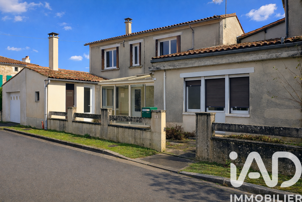 Vente Maison Vente Maison de village 4 pièces Paizay-naudouin-embourie