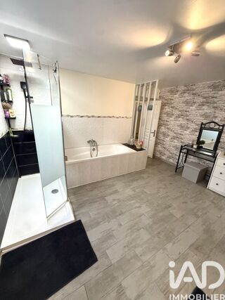  Maison � vendre 7 pi�ces 230 m�