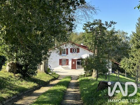   Vente Maison/villa 8 pièces Maison - 8 pièce(s) - 221 m²