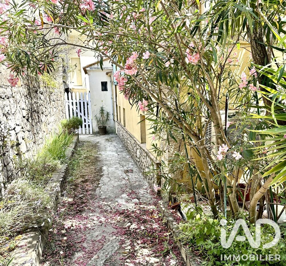 Maison 4 pièces 68 m² · à Châteauneuf-Grasse · 68 m² · 299 000 €