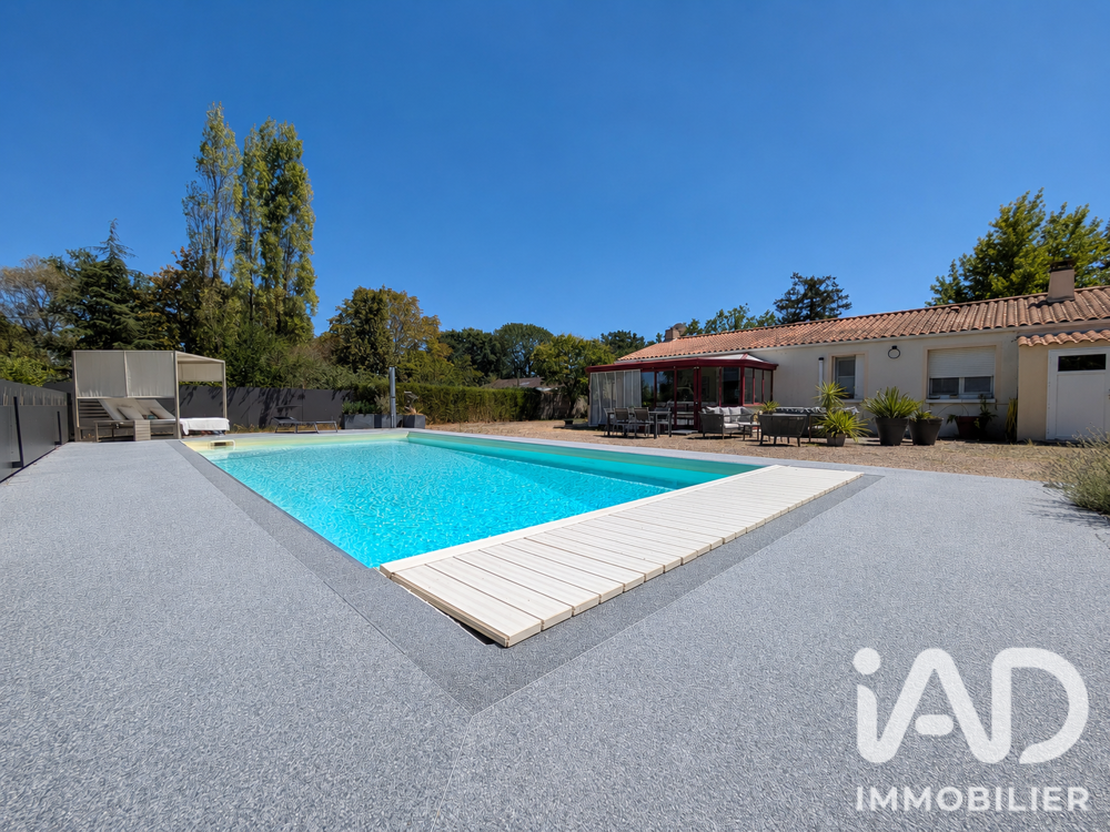 à vendre  Maison Le Bignon (44140)