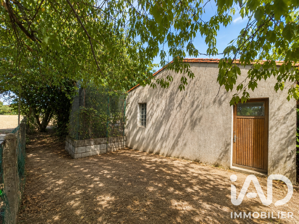Vente Parking/Garage Vente Garage 73 m&sup2; Chauché