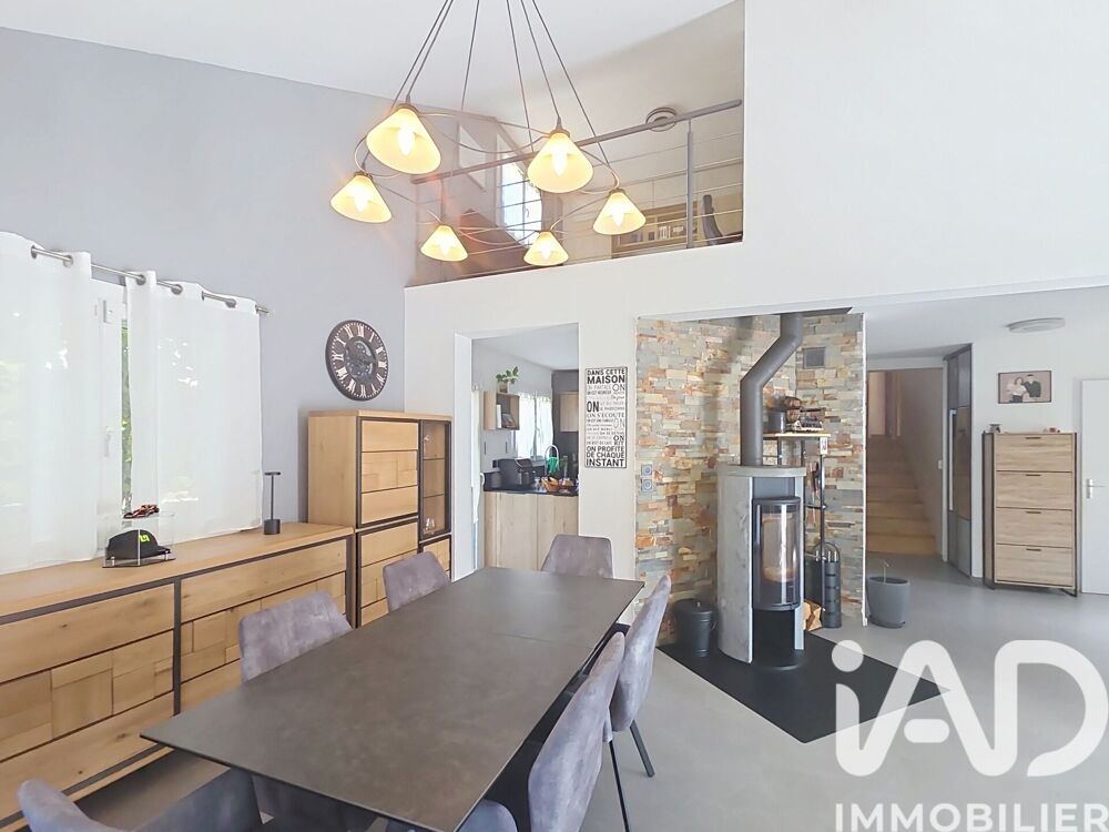à vendre  Maison Thoiry (01710)
