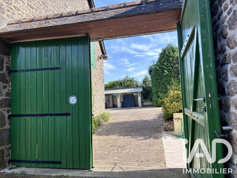 vente Maison - 10 pièce(s) - 210 m² Le Housseau-Brétignolles (53110)
