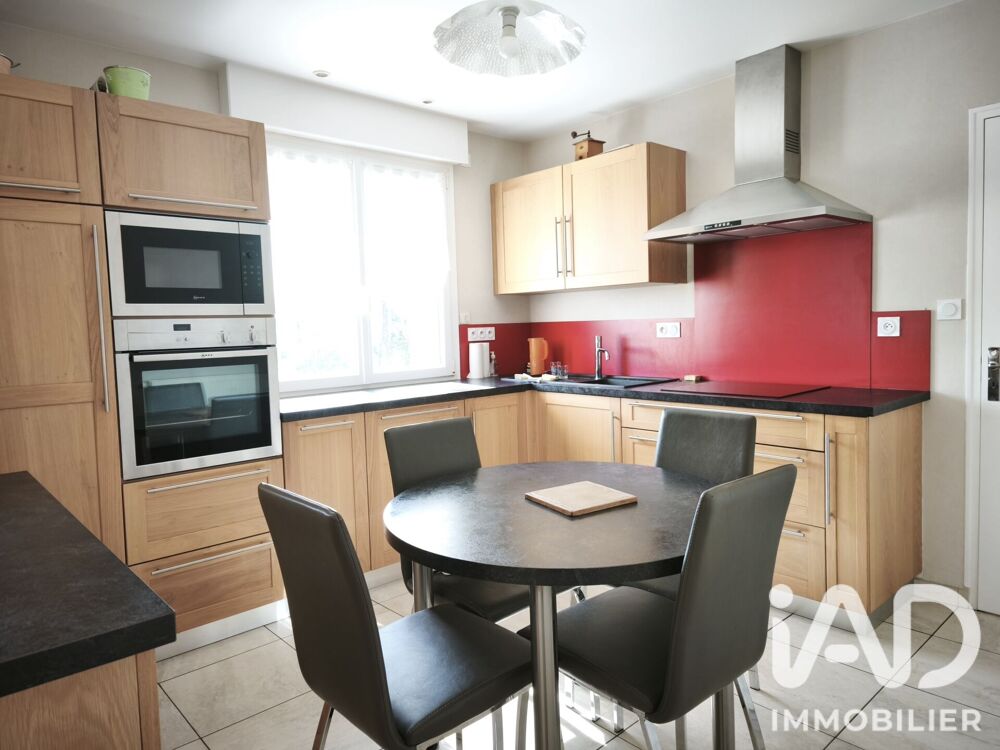 vente Maison - 5 pièce(s) - 115 m² Châlons-du-Maine (53470)