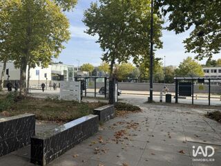  Parking / Garage à louer 14 m²