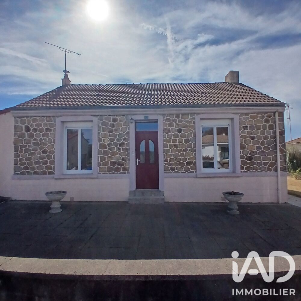 Vente Maison Vente Maison/villa 4 pièces La chaize-le-vicomte