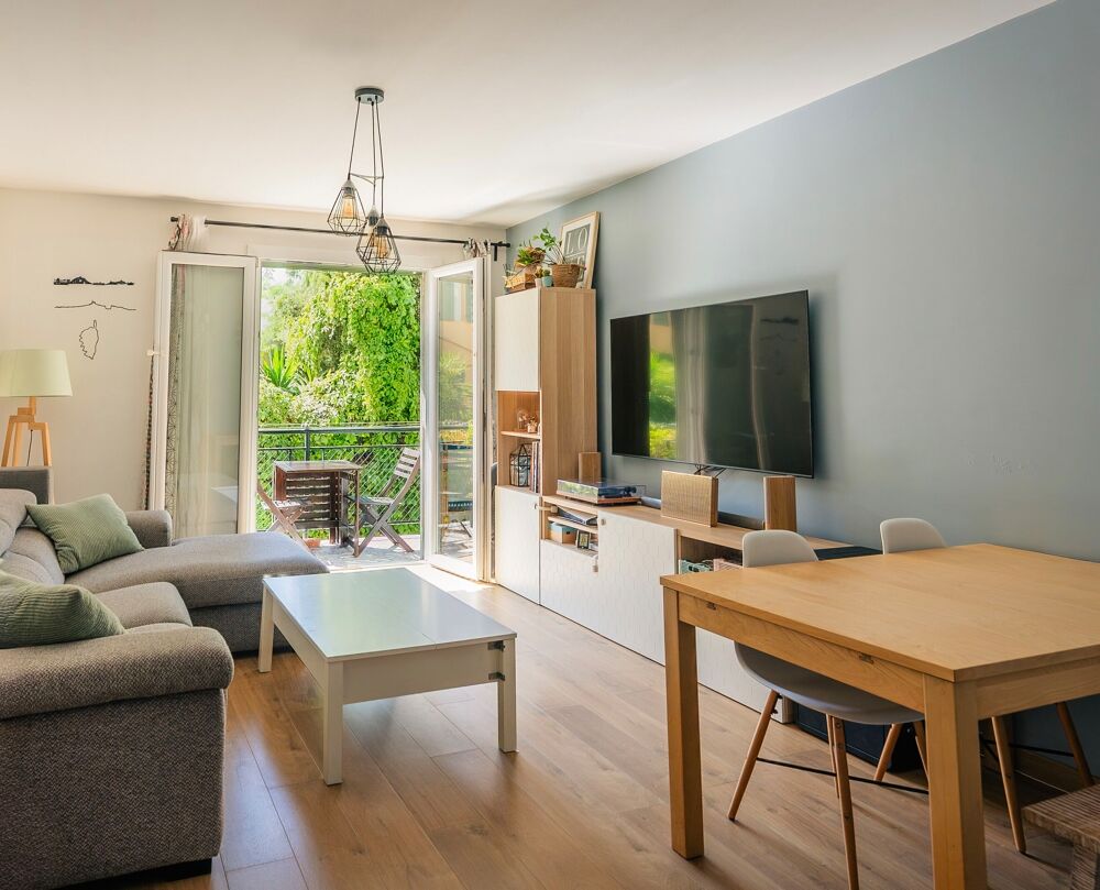 Vente Appartement BALCON PLEIN SUD - SANS VIS-À-VIS -PLACE SAINT-EUGÈNE T3 - 62m2 Marseille 7