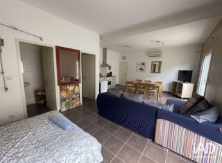  Immeuble à vendre 3 pièces 220 m²