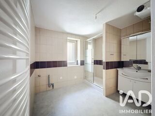  Appartement à louer 4 pièces 117 m²
