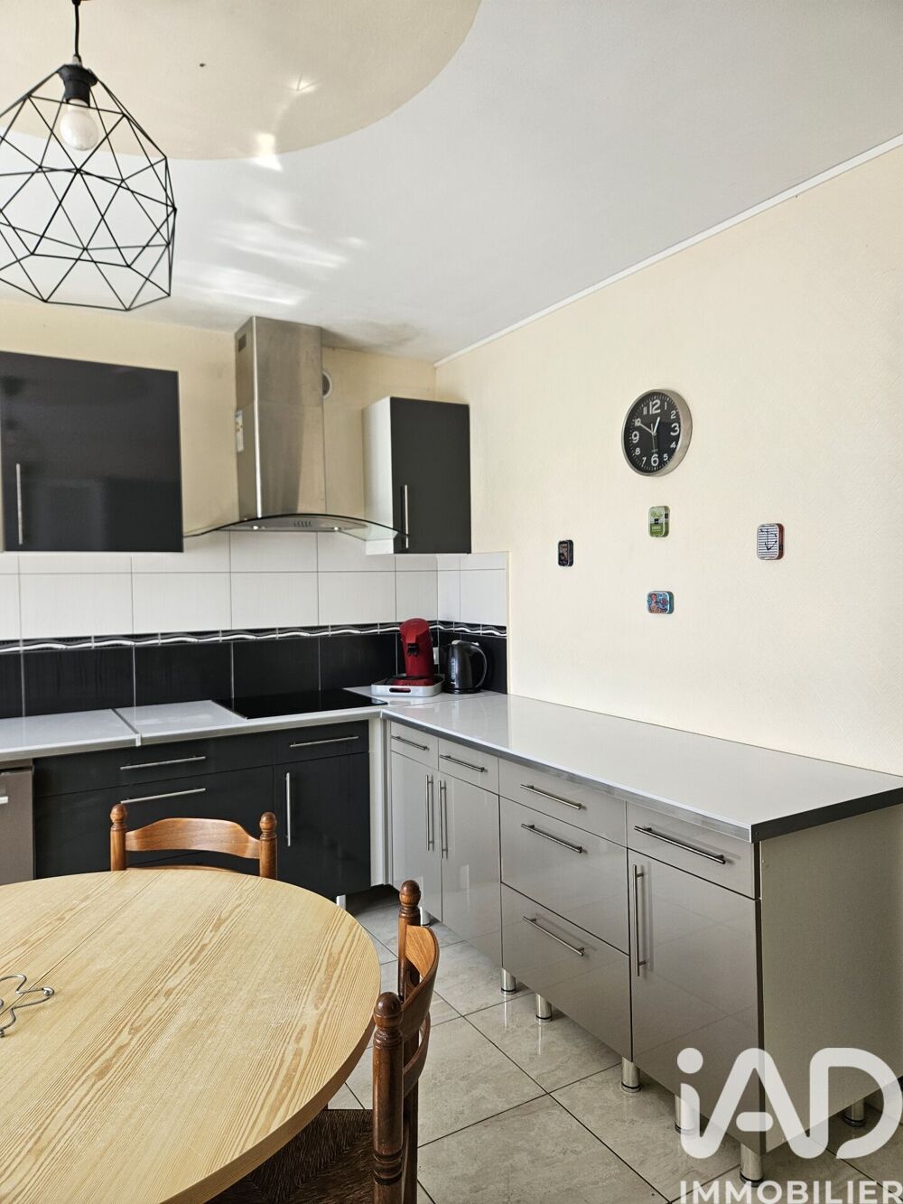 vente Maison - 5 pièce(s) - 124 m² Saint-Bonnet-sur-Gironde (17150)