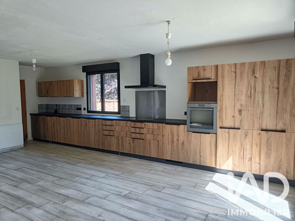 vente Maison - 5 pièce(s) - 107 m² Nogent-le-Roi (28210)