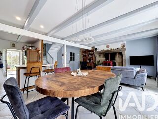  Maison à vendre 9 pièces 244 m²