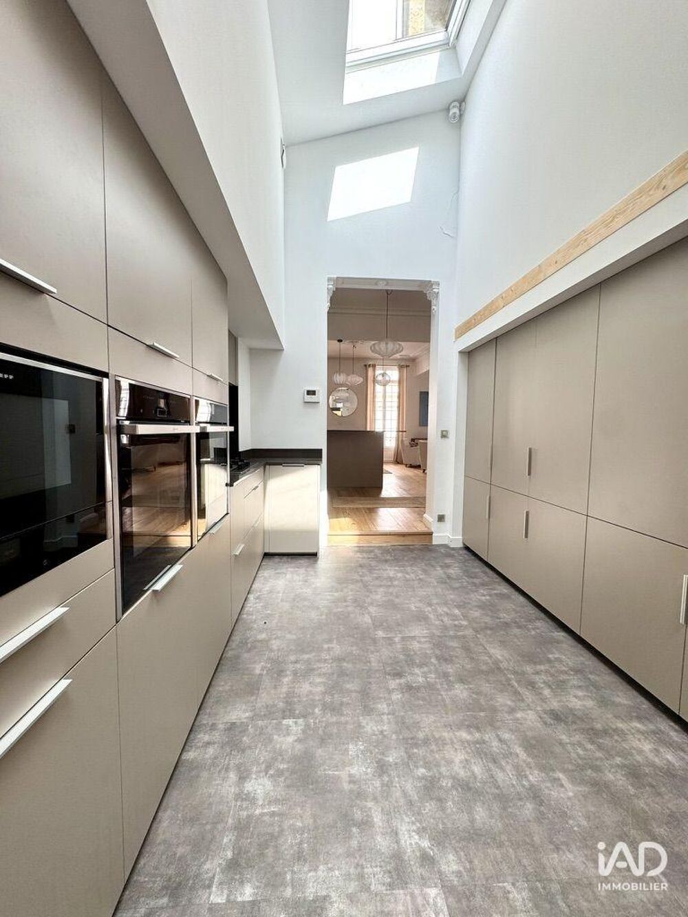   Vente Bureaux 251 m&sup2; Bordeaux