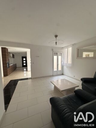  Appartement à louer 3 pièces 77 m²