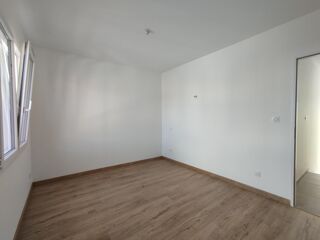  Maison à louer 4 pièces 118 m²