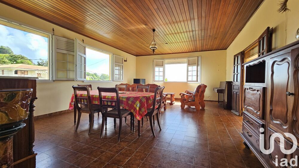 Vente Maison Vente Maison traditionnelle 6 pièces Le marigot