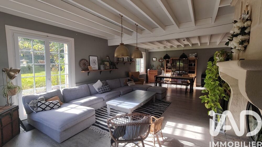 vente Maison - 8 pièce(s) - 240 m² Tizac-de-Lapouyade (33620)