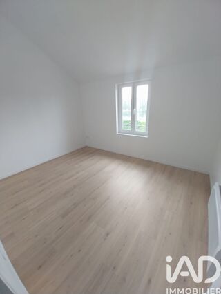  Appartement à louer 5 pièces 99 m²