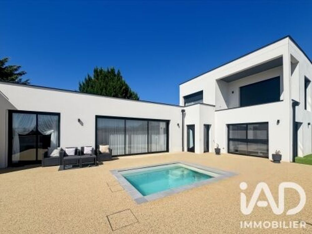Vente Maison Vente Maison/villa 7 pièces Civens