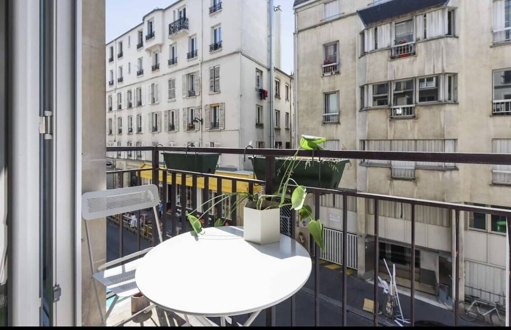 Vente Appartement 2 pièces refait à neuf avec balcon Paris 10